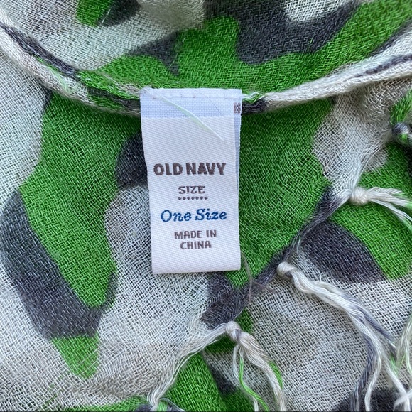 Old Navy Scarf - Picture 2 of 3
